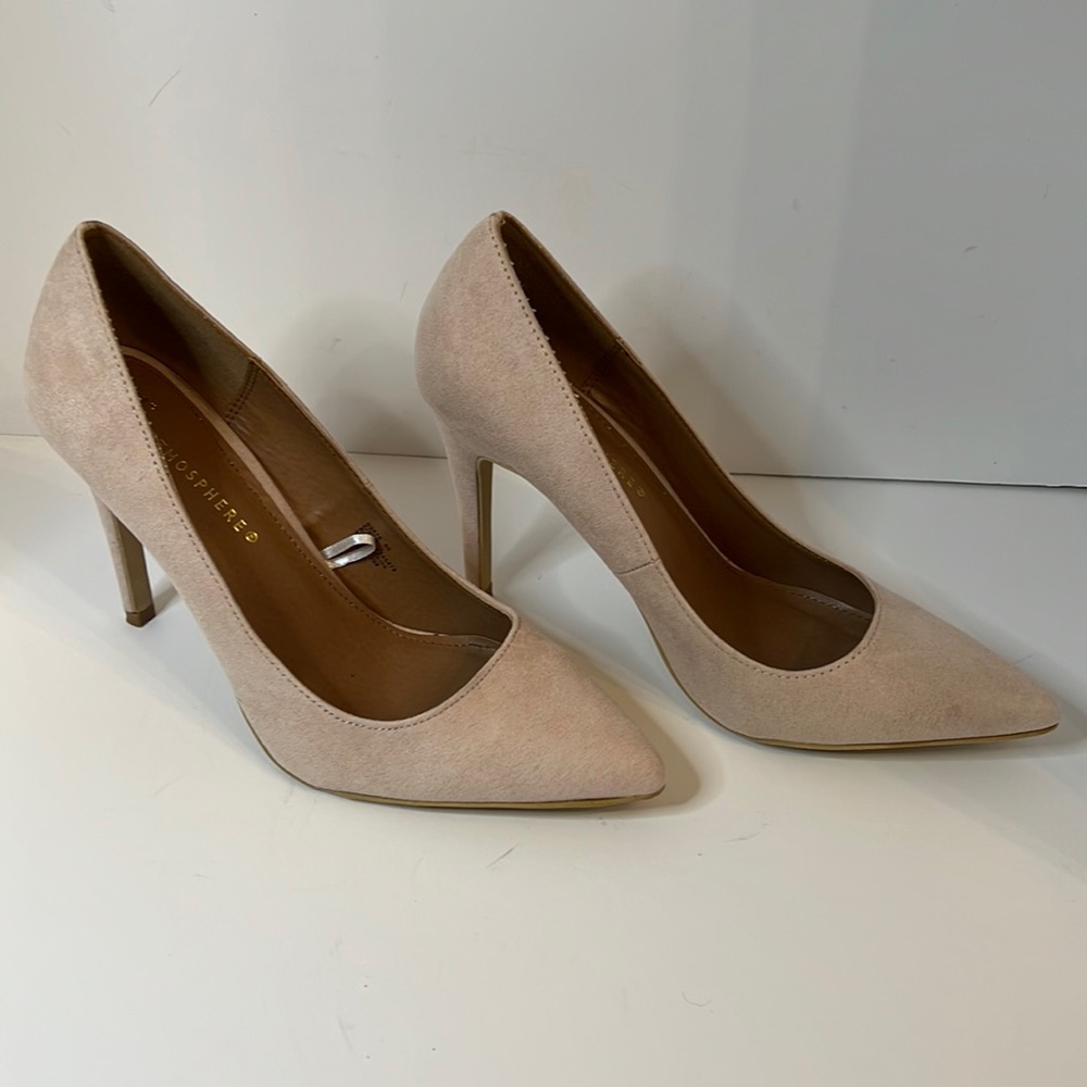 ATMOSPHERE VERY LIGHT PINK PUMPS HEELS SZ 8